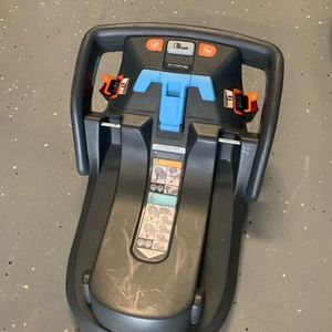 Uppa baby car seat base